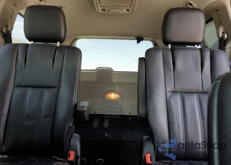 2014 Chrysler Town & Country Touring from USA, damaged, VIN 2C4RC1BG7ER382992